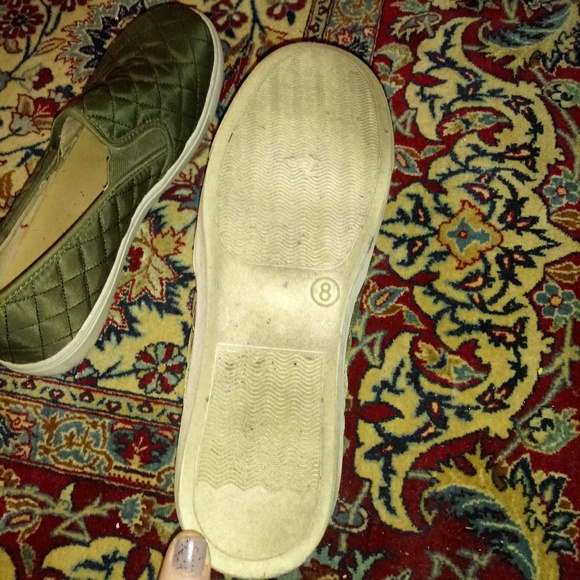 Flats - Picture 2 of 2